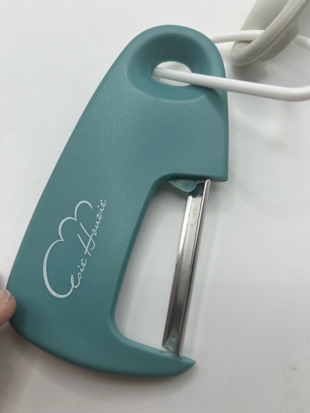Cecile Haurize Teal Vegetable Peeler - Smooth Grip Kitchen Tool